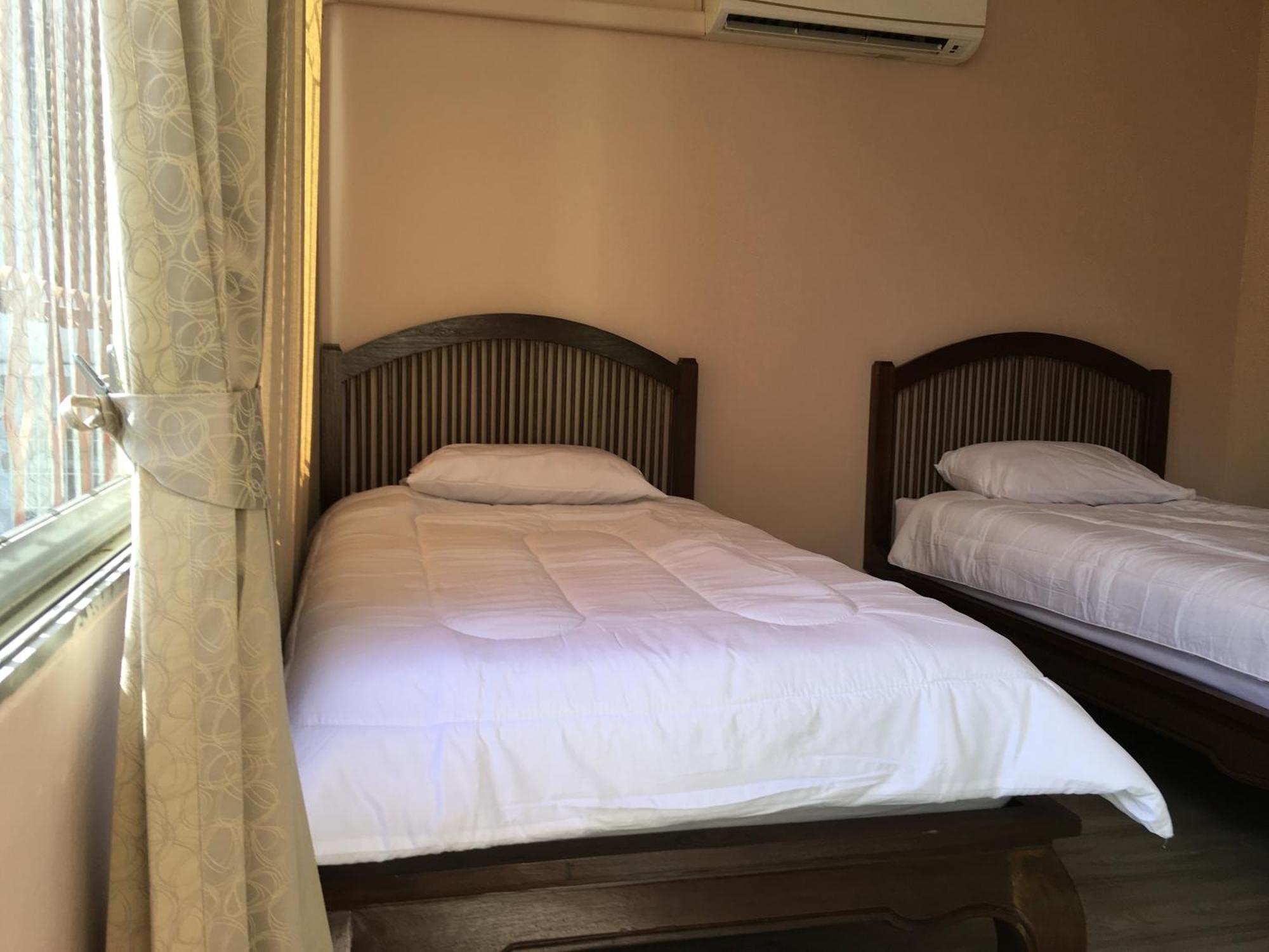 The Grand Palace Hostel Bangkok Dış mekan fotoğraf