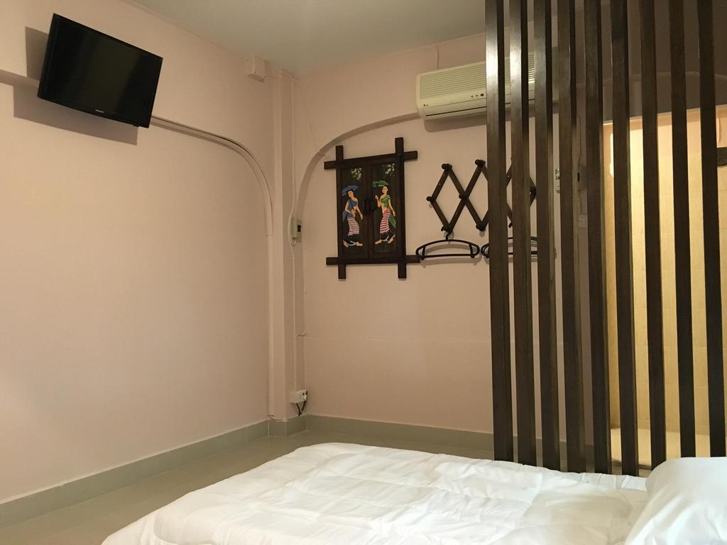 The Grand Palace Hostel Bangkok Oda fotoğraf